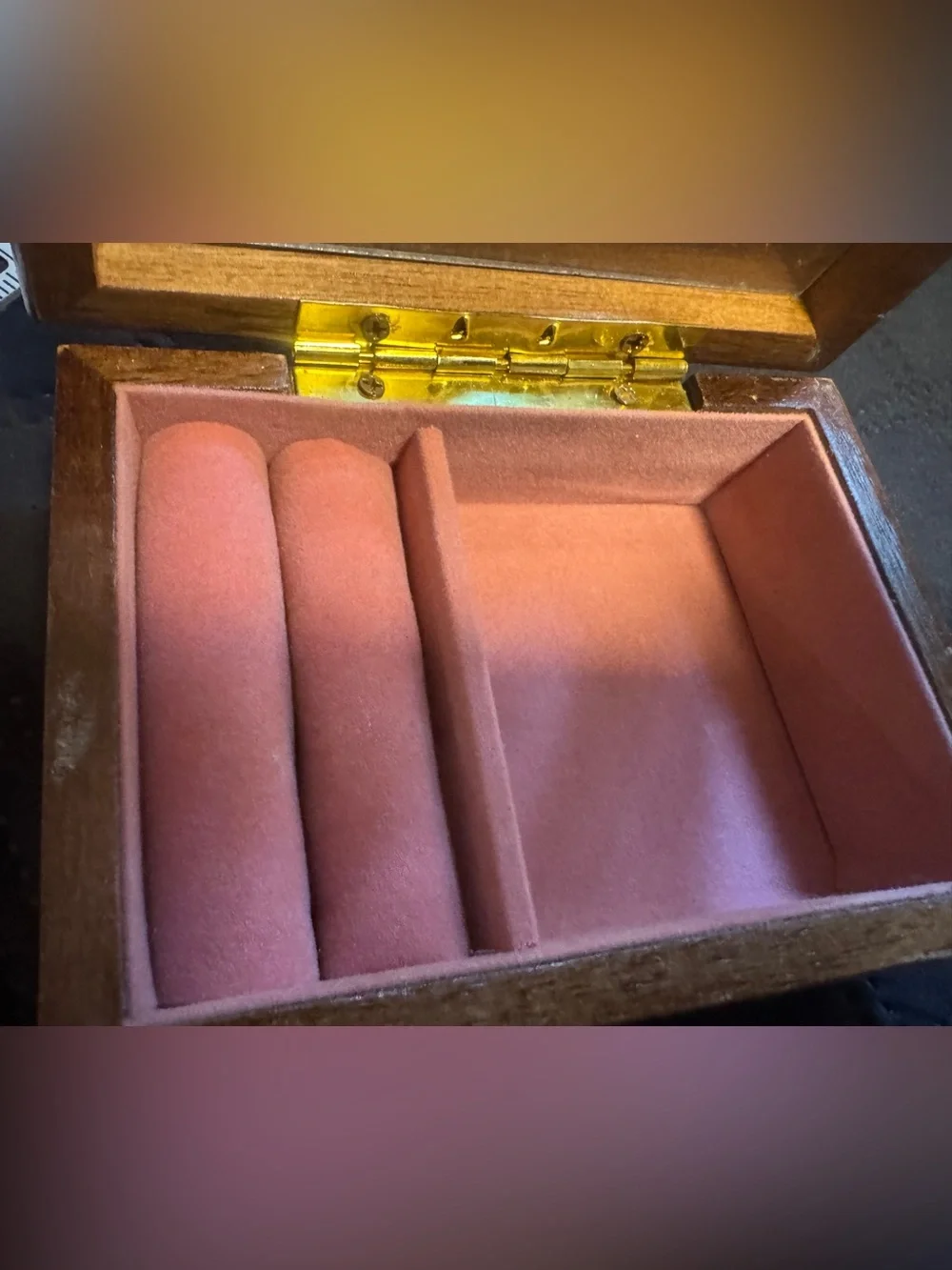 Vtg 90’s Wooden Jewelry Box with Pink Velvet Interior & Heart Glass Embossed Lid